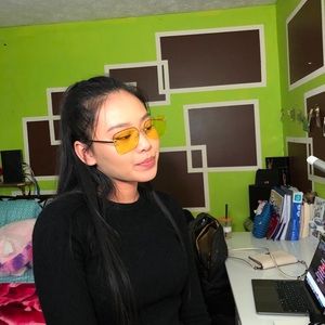 Meet your Posher, Linh